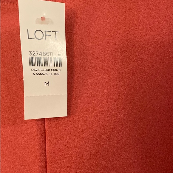 LOFT Women's Coral Shorts - Picture 4 of 6